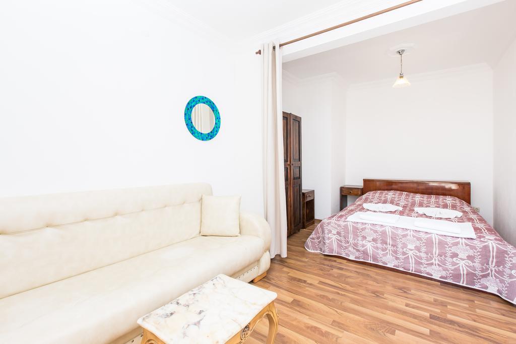 Zakkum Pansiyon Kaş Esterno foto