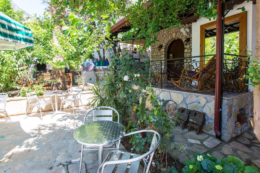 Zakkum Pansiyon Kaş Esterno foto