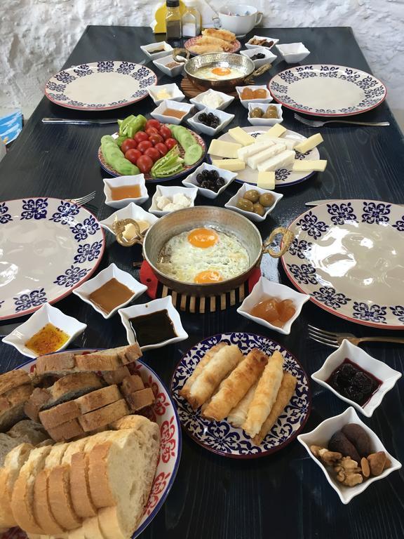 Zakkum Pansiyon Kaş Esterno foto